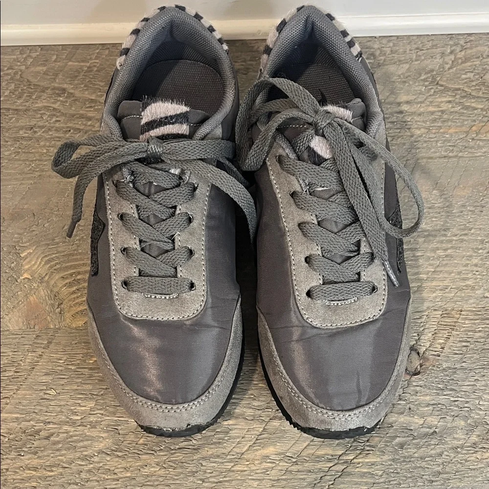 Very G Vintage Gray Star Sneakers - Size 6.5 - Picture 3 of 8
